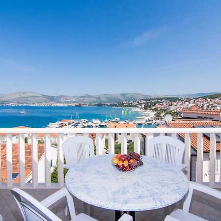 Apartmani Juric Трогир Екстериор снимка
