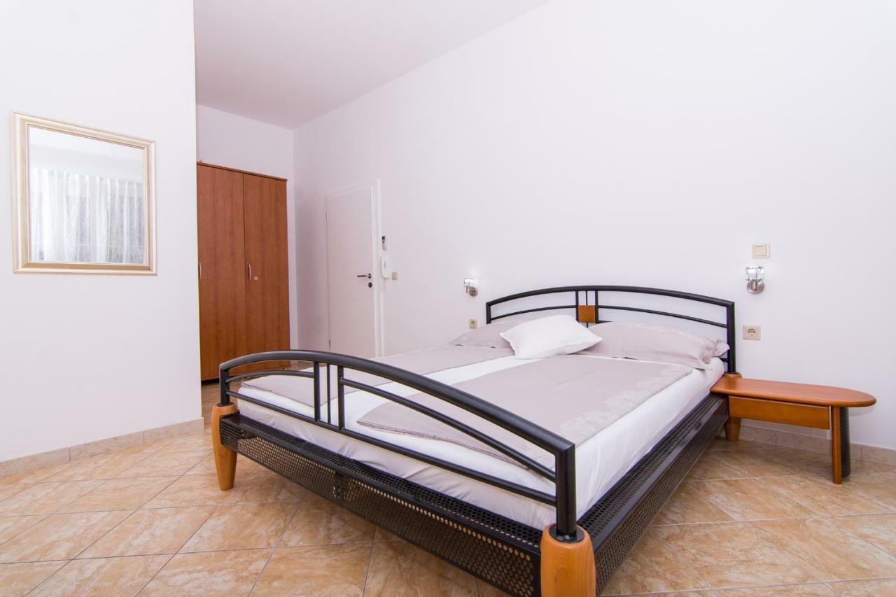Apartmani Juric Трогир Екстериор снимка