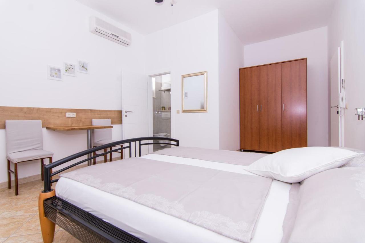 Apartmani Juric Трогир Екстериор снимка