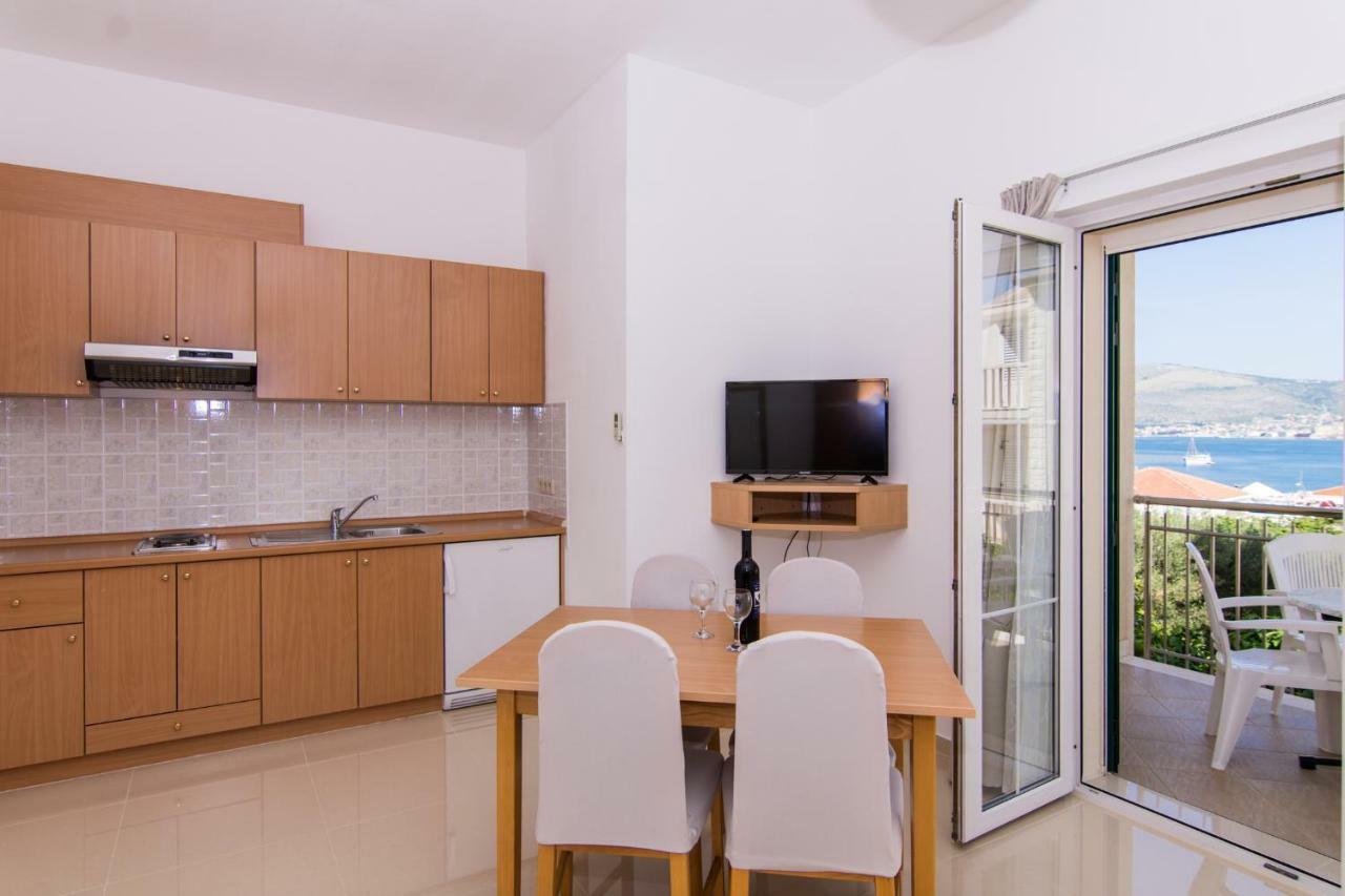 Apartmani Juric Трогир Екстериор снимка