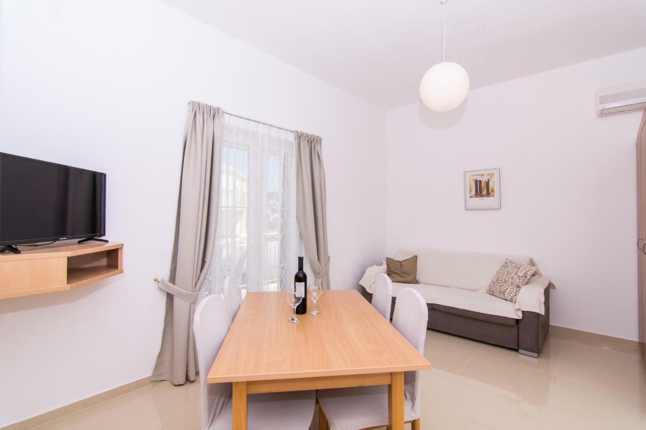 Apartmani Juric Трогир Екстериор снимка