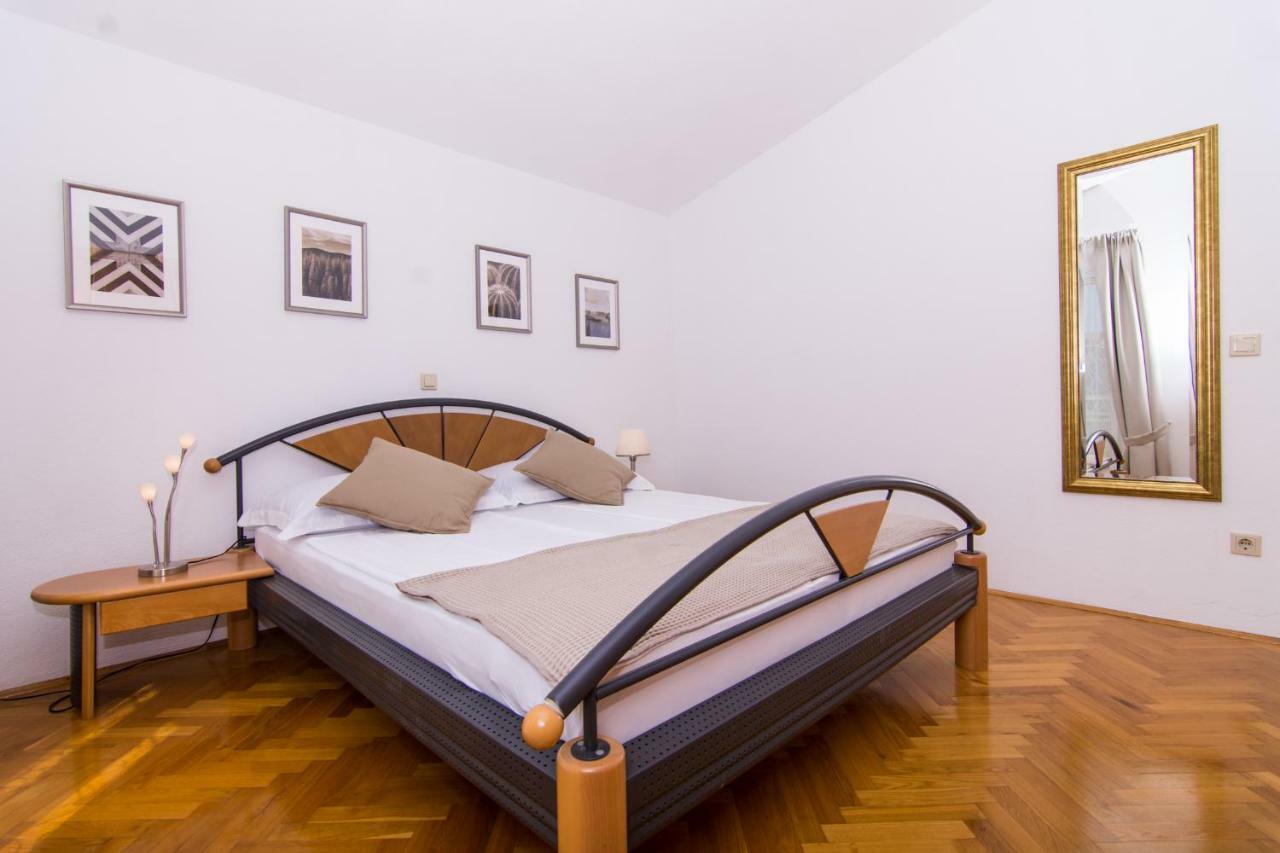 Apartmani Juric Трогир Екстериор снимка