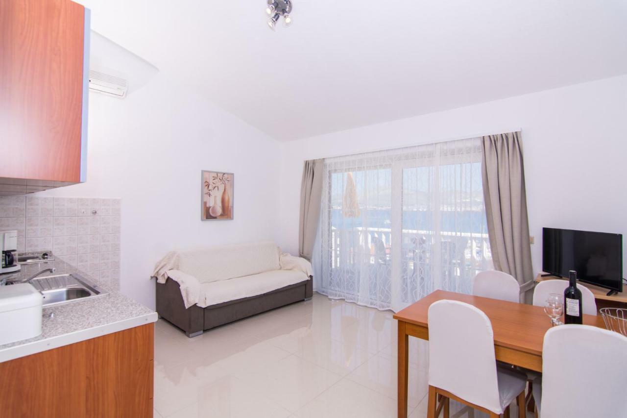 Apartmani Juric Трогир Екстериор снимка