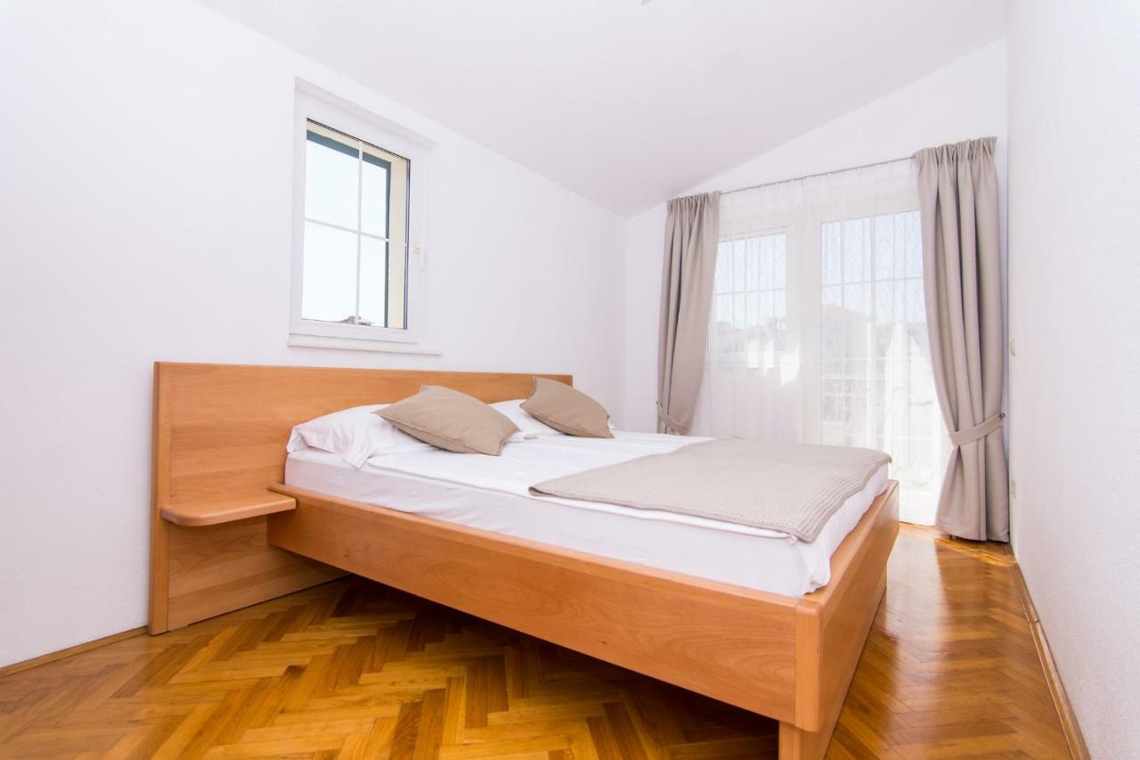 Apartmani Juric Трогир Екстериор снимка