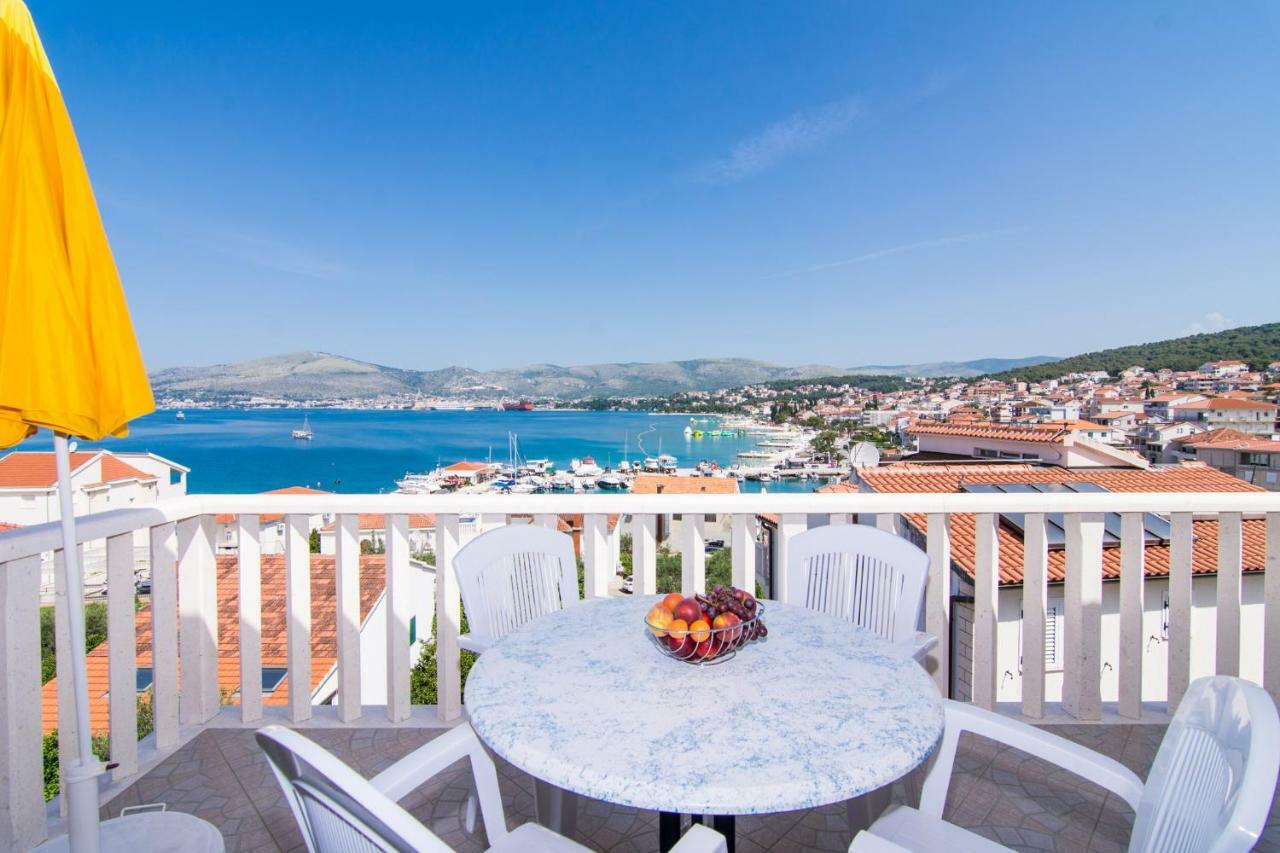 Apartmani Juric Трогир Екстериор снимка