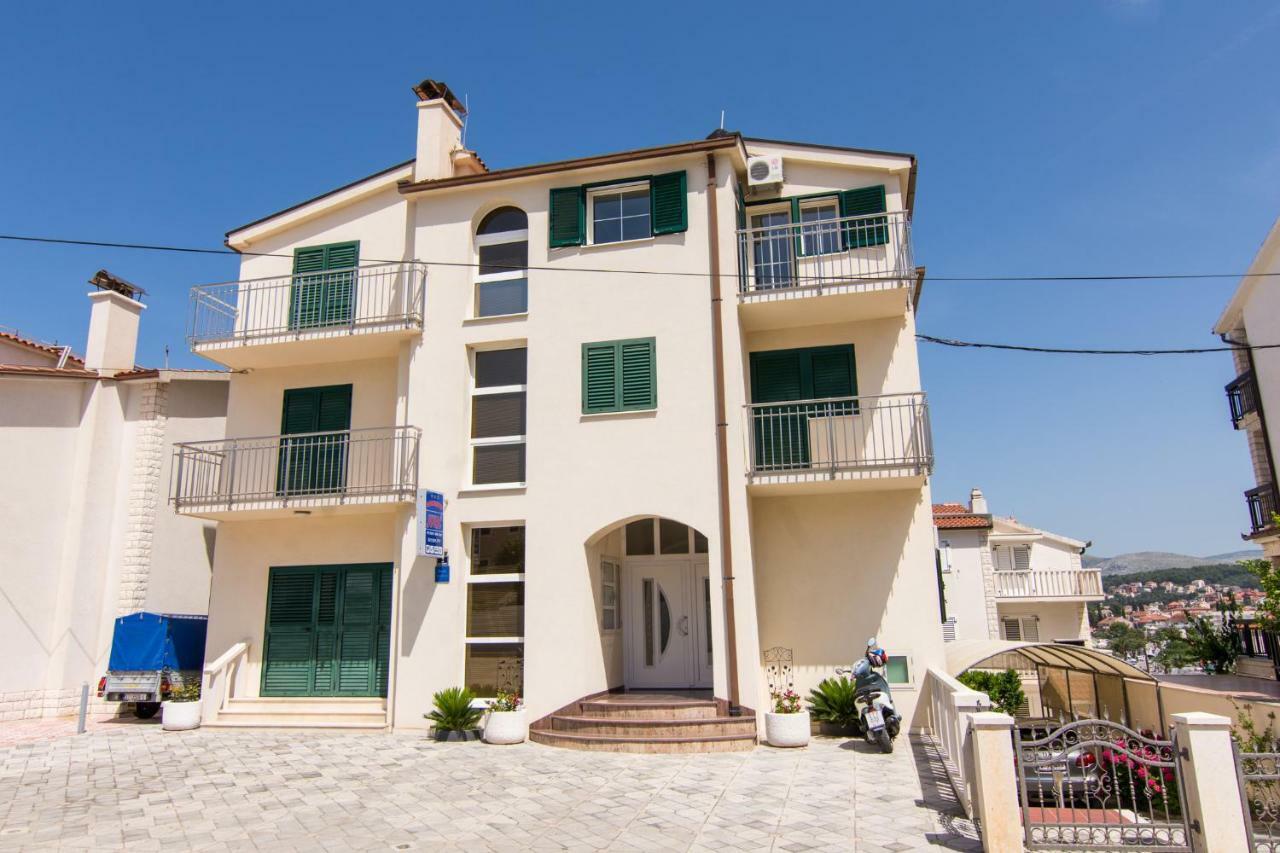 Apartmani Juric Трогир Екстериор снимка